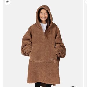 Comfy Brand Oversized Sherpa Hoodie Blanket - Brown - NWOT
